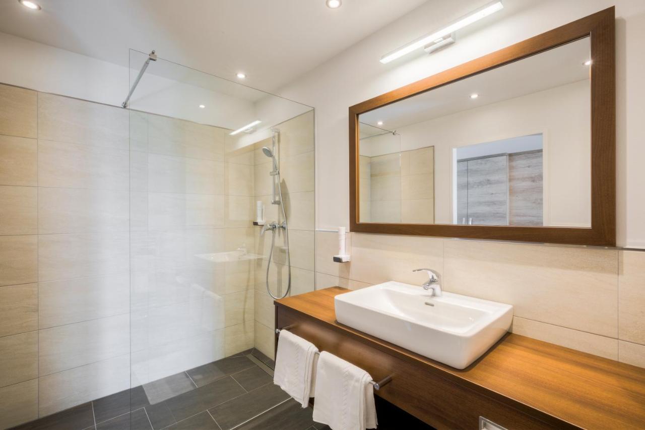 Seehotel Das Jo เพิร์ทชาค อัม เวิร์ทเทอร์ซี ภายนอก รูปภาพ